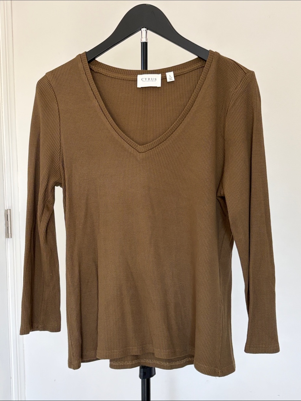 Cyrus Brown V-Neck Long Sleeve Waffle Knit Top